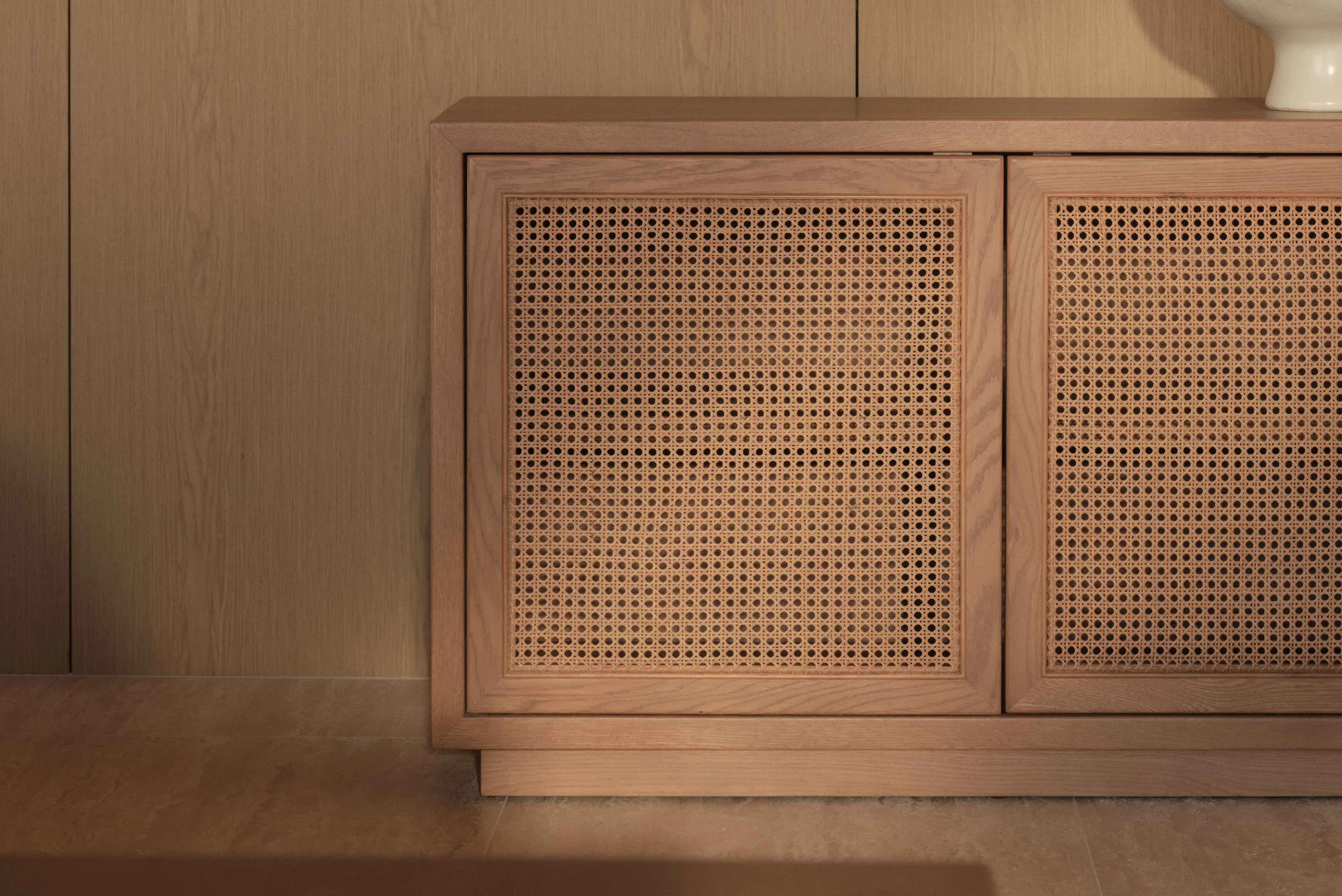 Bosca 2 Door Buffet - Image 7