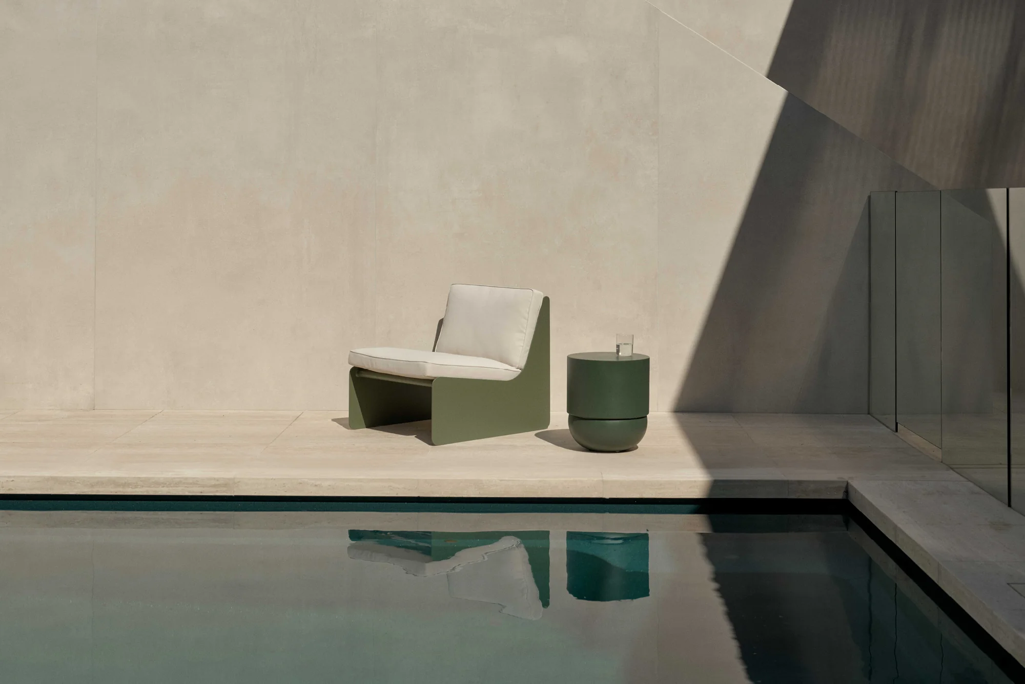 Outdoor Dougie Lounge Chair - Image 7