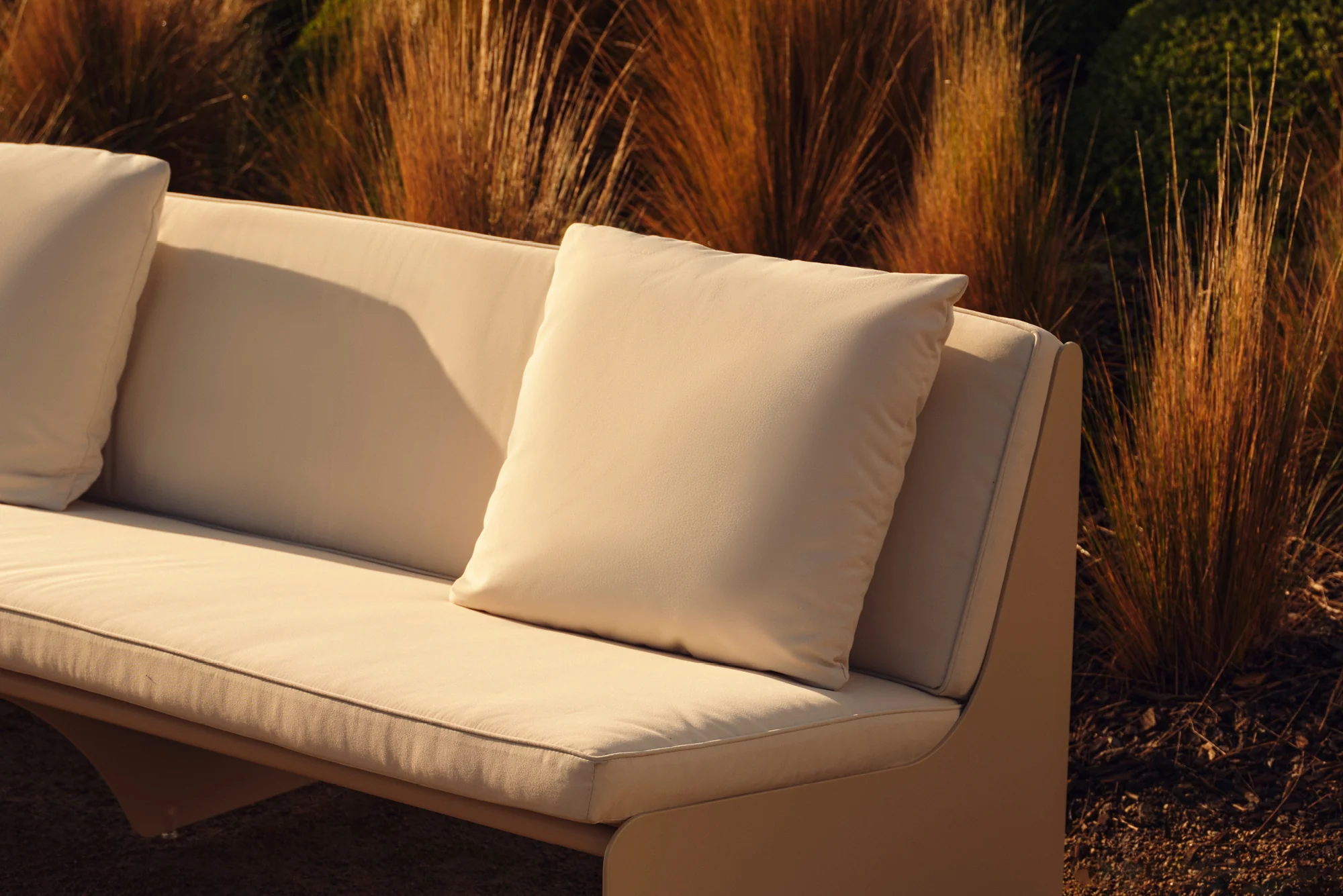 Outdoor Dougie Sofa - Image 13