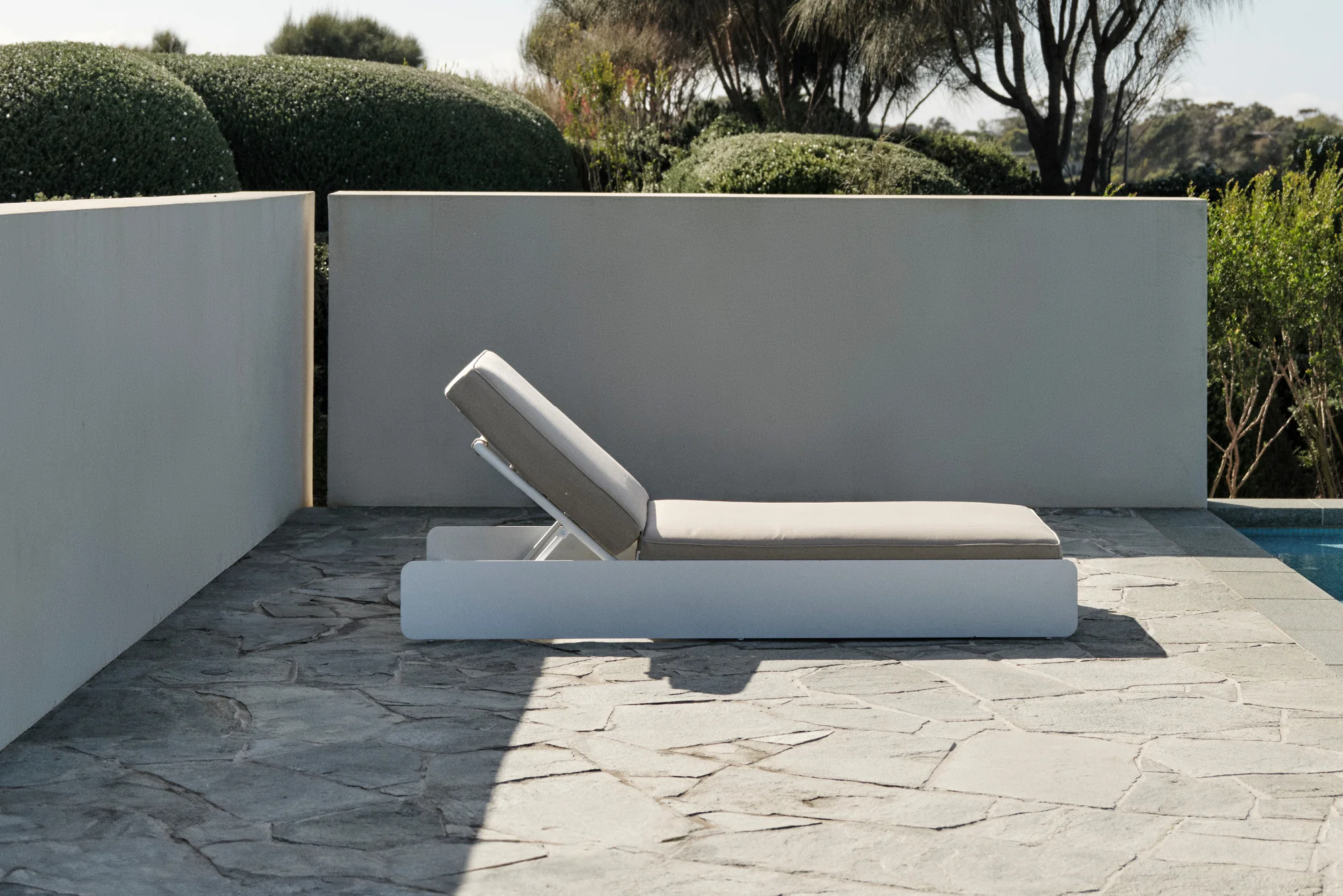 Outdoor Dougie Sun Lounge - Image 9