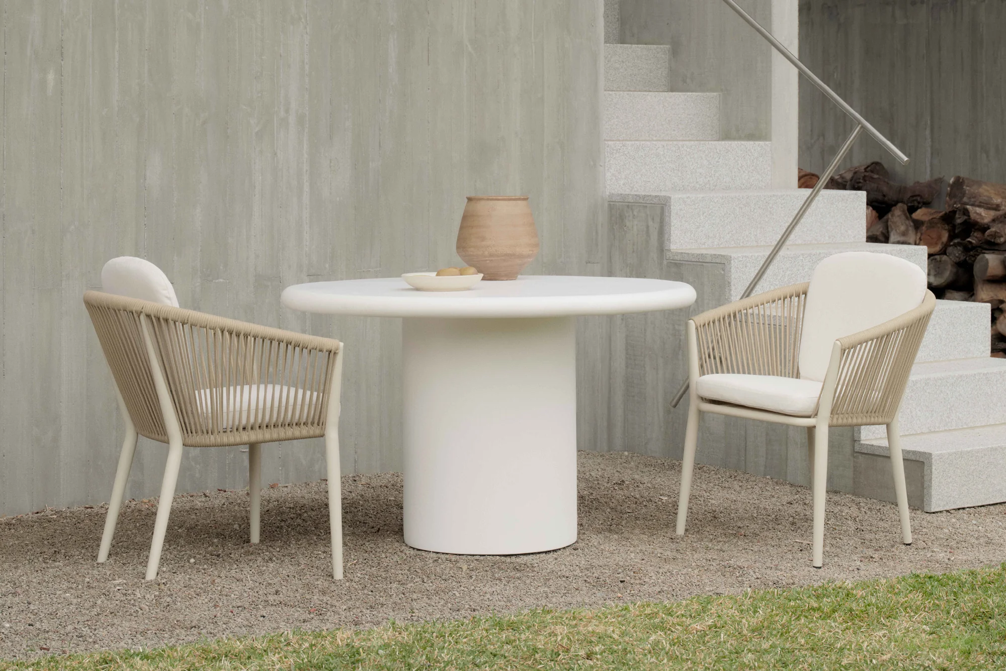 Outdoor Jean De Round Dining Table - Image 7