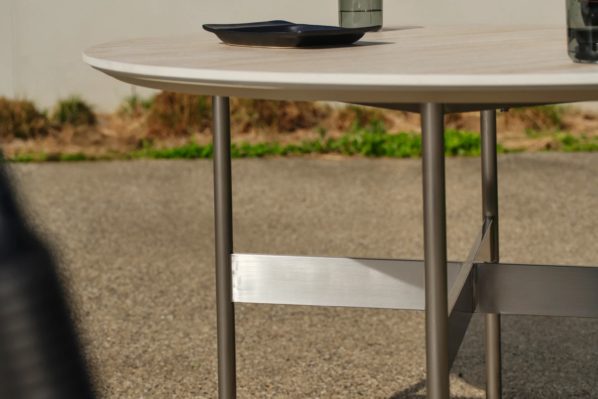 Outdoor Maive Round Dining Table - Image 6