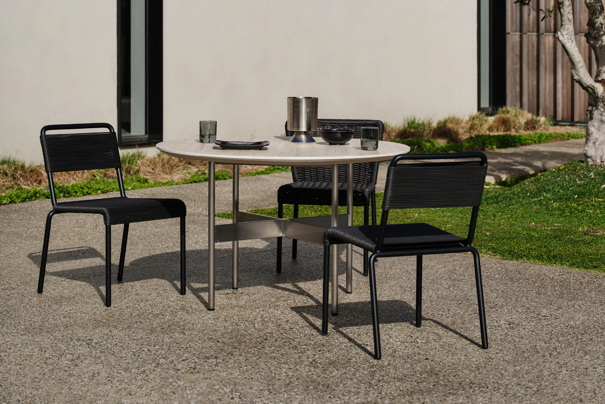 Outdoor Maive Round Dining Table - Image 8