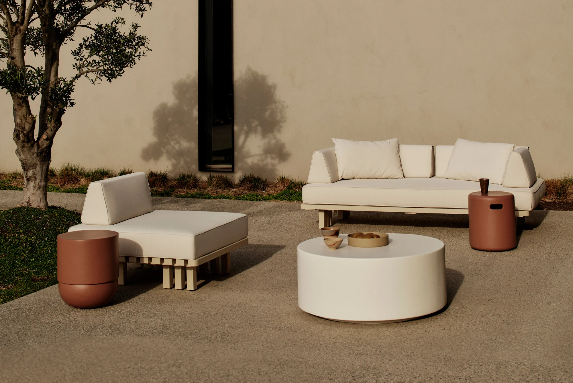 Outdoor Sunset Sofa - Image 4