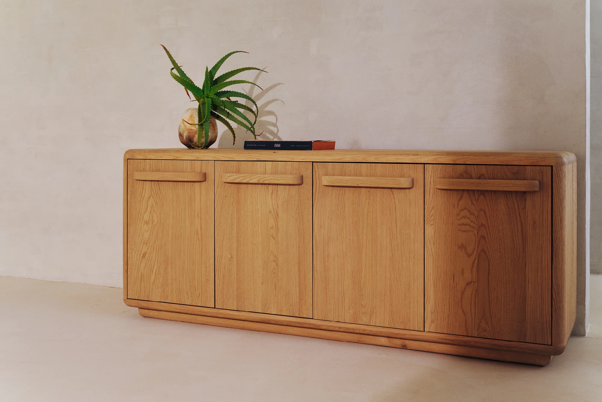 Silvio 4 Door Buffet - Image 4