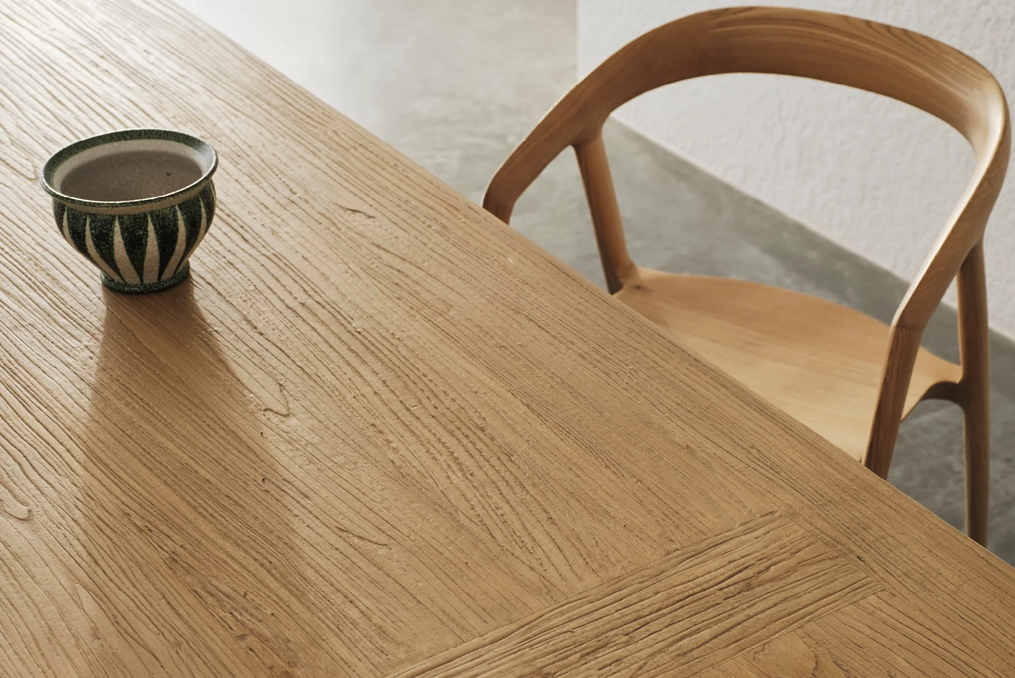 Volar Rectangular Dining Table - Image 4